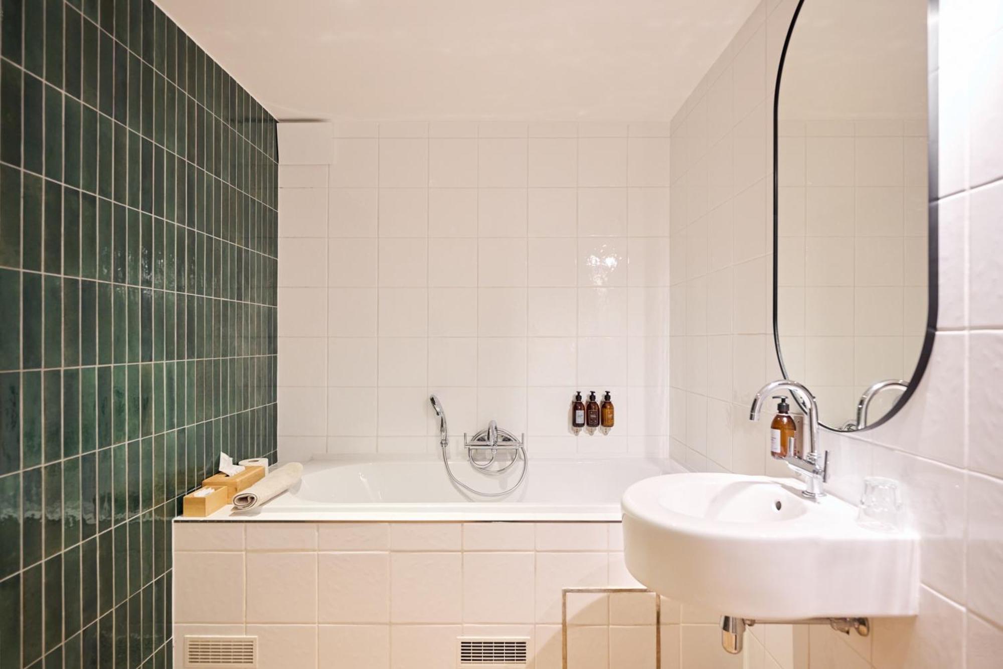 Hotel La Malle Poste Рошфор Екстер'єр фото